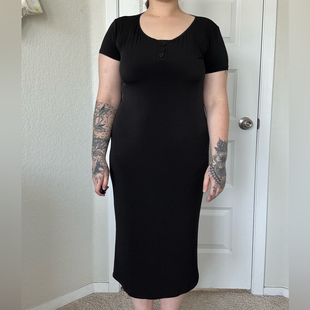 Black Button-Front Dress Flounce